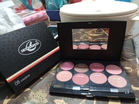 Christine 8 Color Blush On Kit – Setting 2